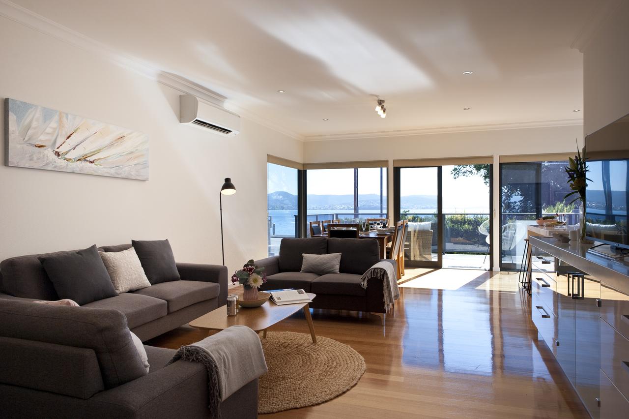 Sandy Bay Waterfront Home - Accommodation Tasmania